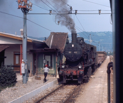 {short description of image}